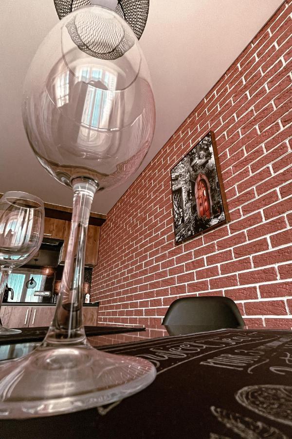 Room1402 Odessa Extérieur photo