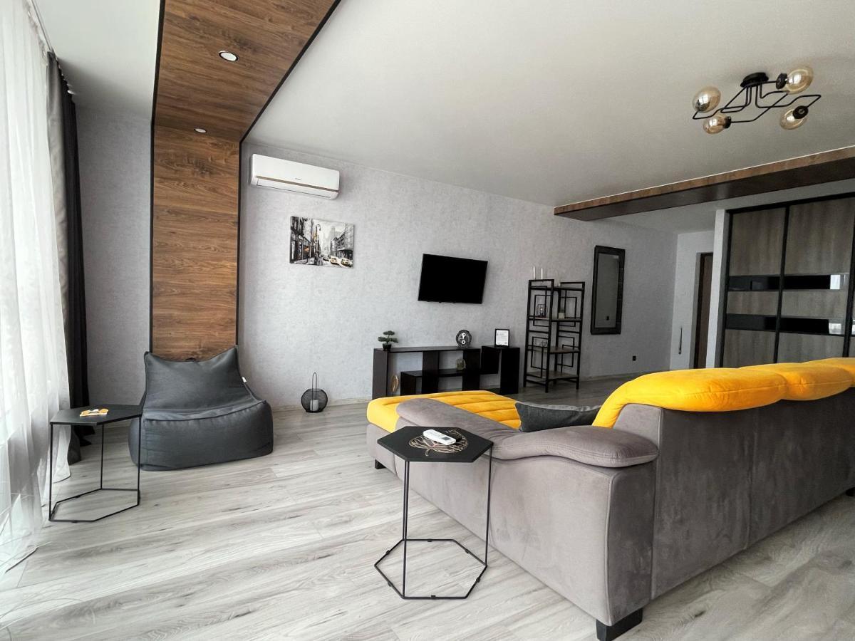 Room1402 Odessa Extérieur photo